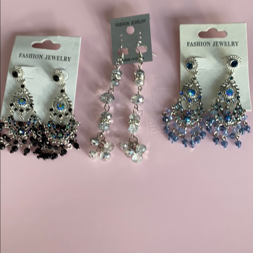 3 set of women’s fashion earrings